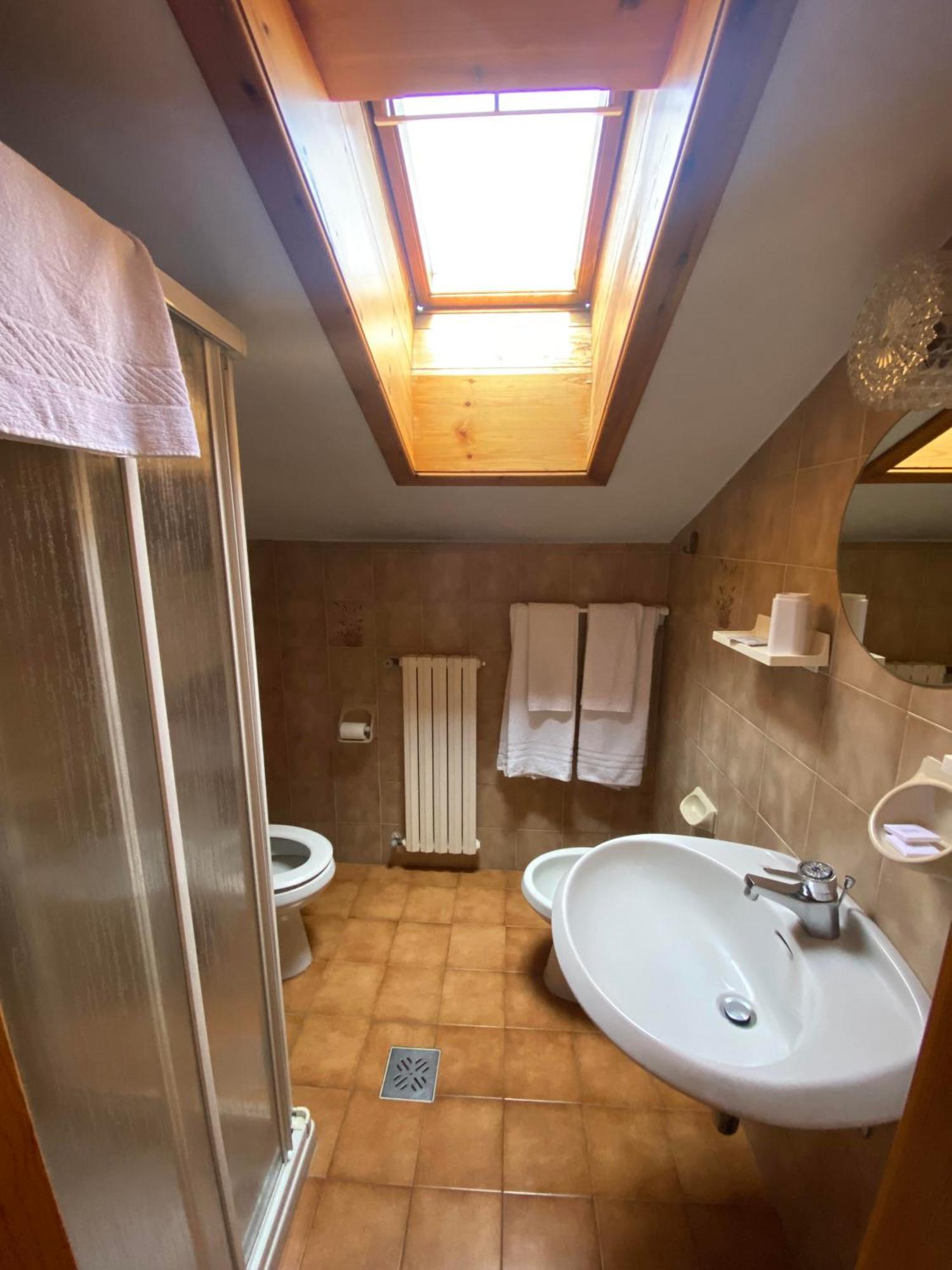 Hotel Eira Bormio Ngoại thất bức ảnh