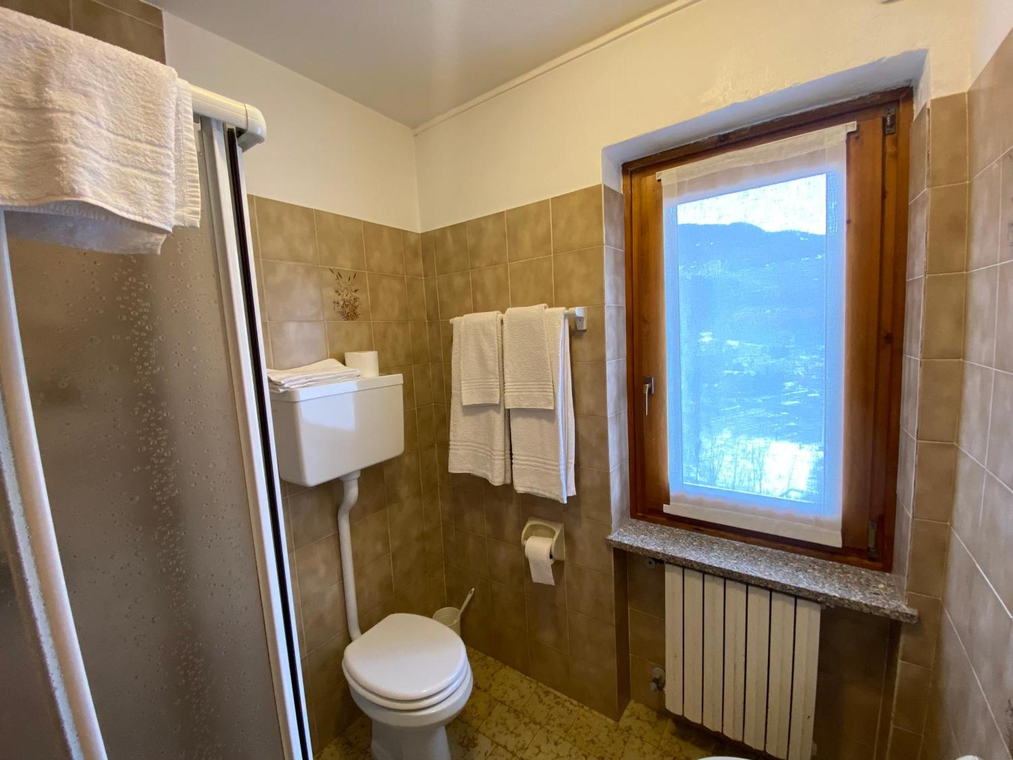 Hotel Eira Bormio Ngoại thất bức ảnh